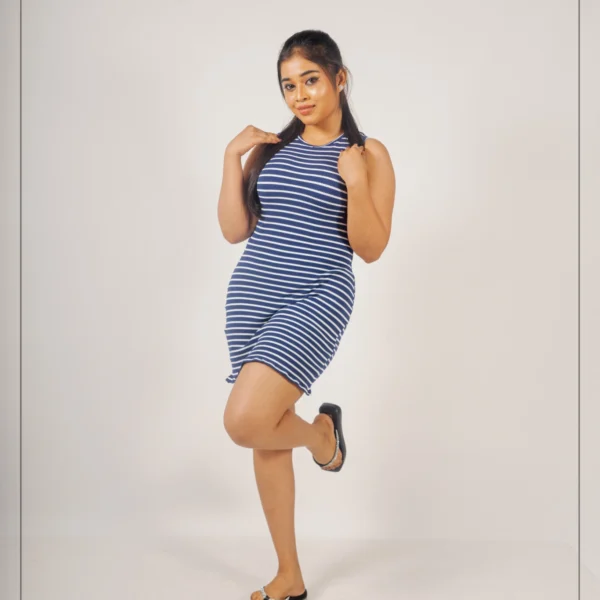 Stripe Fit Body Cone Dress